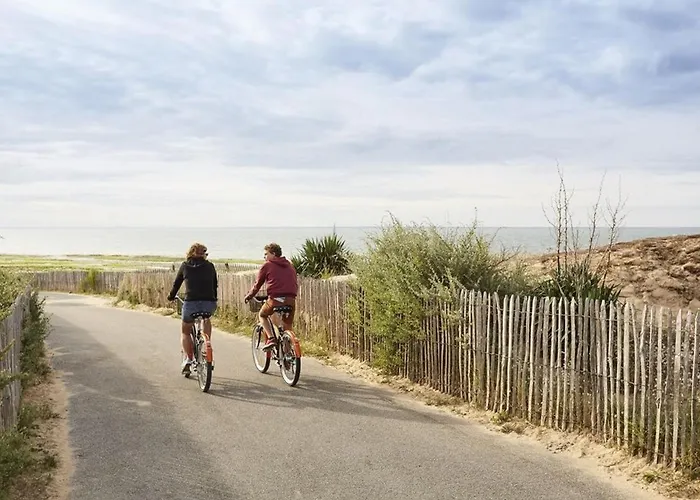 Дом отдыха Maison De Confortable Pres De La - Fr-1-194-337 *