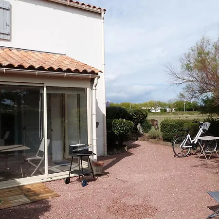 Maison De Confortable Pres De La - Fr-1-194-337 *