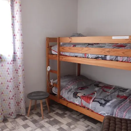 Maison De Confortable Pres De La - Fr-1-194-337 *