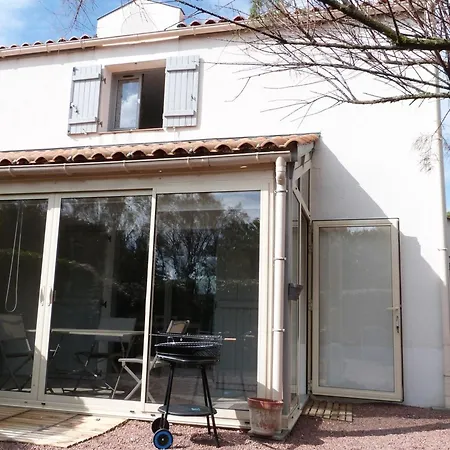 Maison De Confortable Pres De La - Fr-1-194-337 *