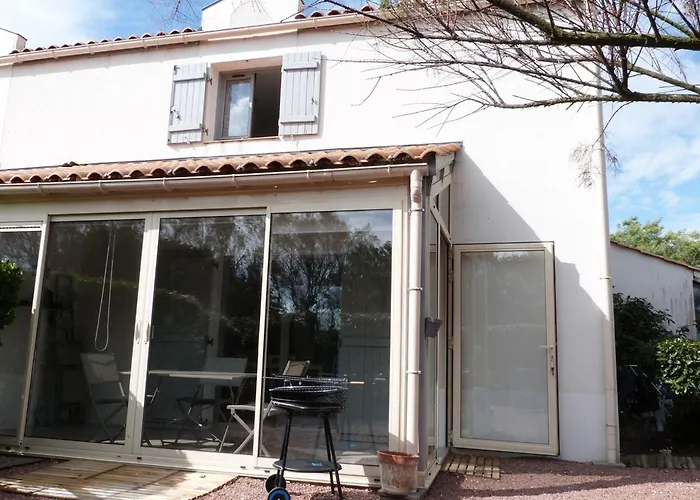 Maison De Confortable Pres De La - Fr-1-194-337 *